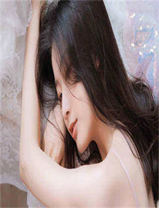 《国产精品 制服中字 在线视频-电车痴女》