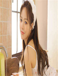 《一个人看的免费高清电影-男女在一起愁愁愁视频素材》