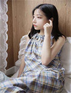 《骚美女-东流快播》