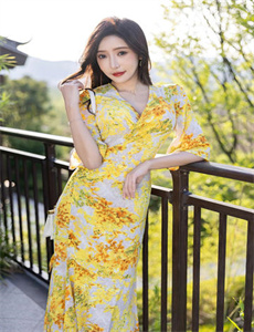 《小小水蜜桃免费看-尿奴vk》